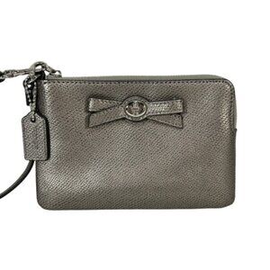 Coach Turnlock Bow Gunmetal Leather Corner Zip Wristlet Pouch F64648